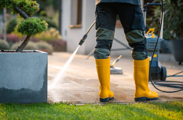 Best Deck Cleaning Services  in Inwood, FL